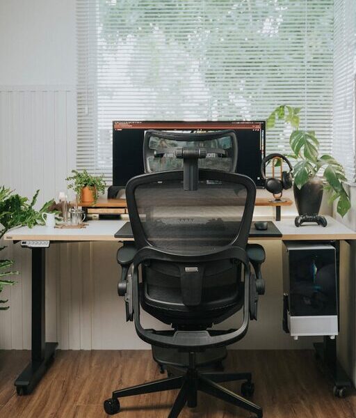 How to Create a Cozy and Inviting Home Office Space